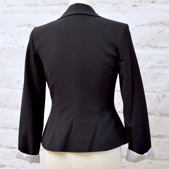 ❌SOLD❌ Black Blazer - Picture 4 of 4